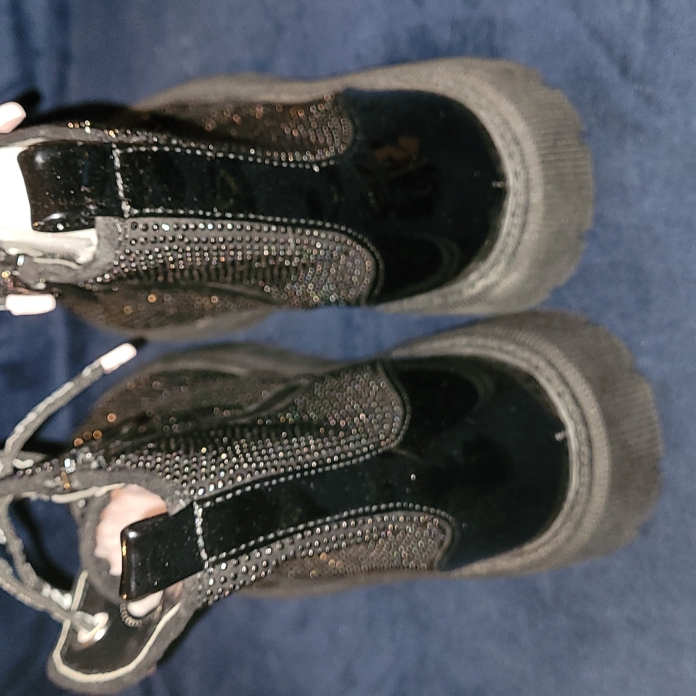 New DKNY Ava Stone Moto boots size 6 youth equals size 8 women's. - Picture 3 of 7